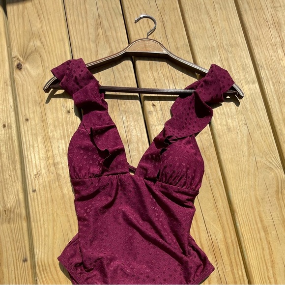 NWT Robin Piccone Julianna SZ 8 Solid Red Ruffled One-Piece Swimsuit - Picture 7 of 12